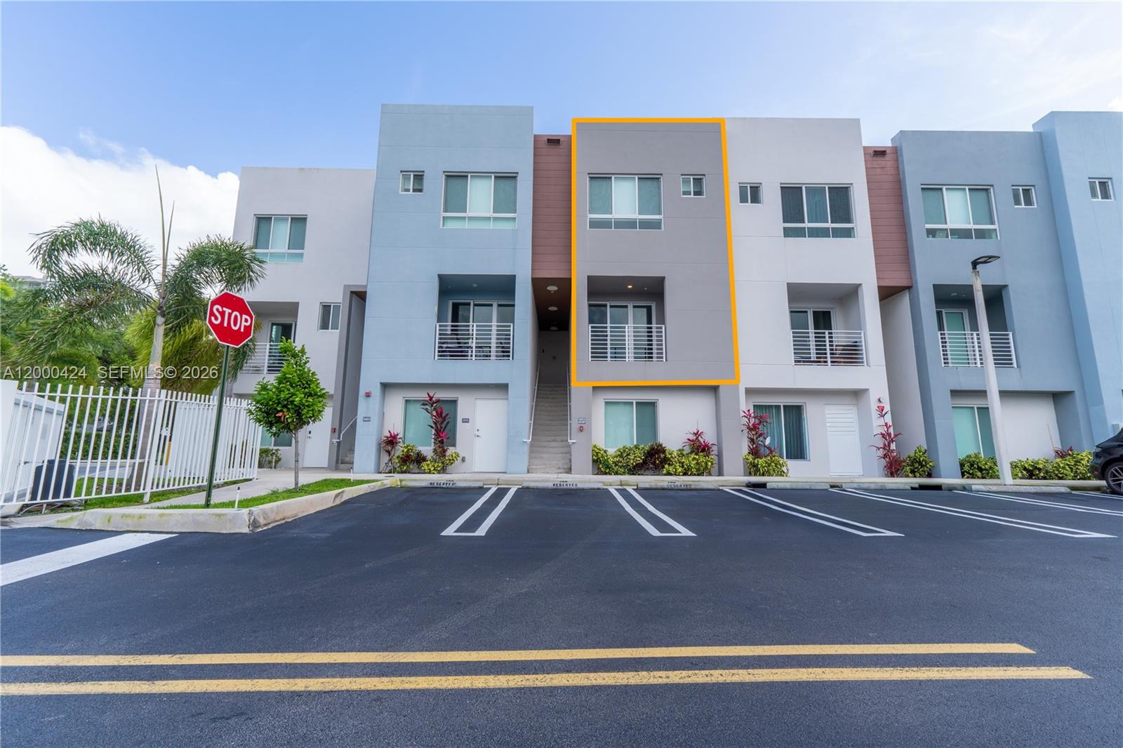 AVENTURA VILLAS CONDO - Residential Lease