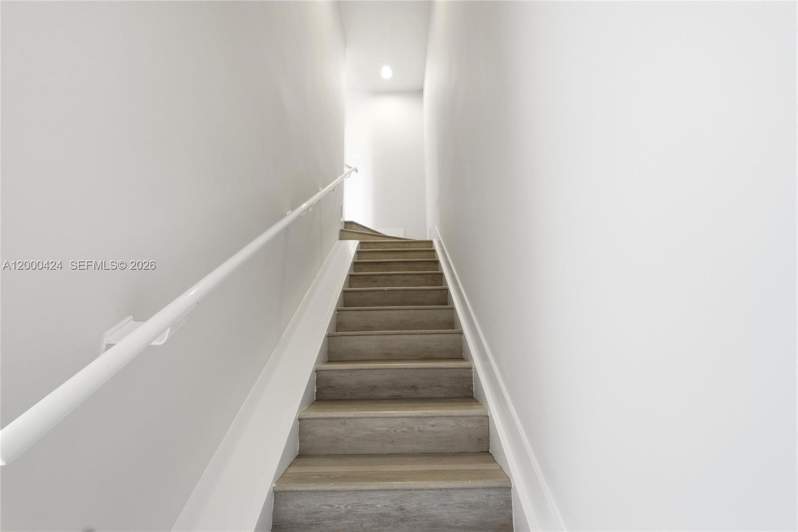 AVENTURA VILLAS CONDO - Residential Lease