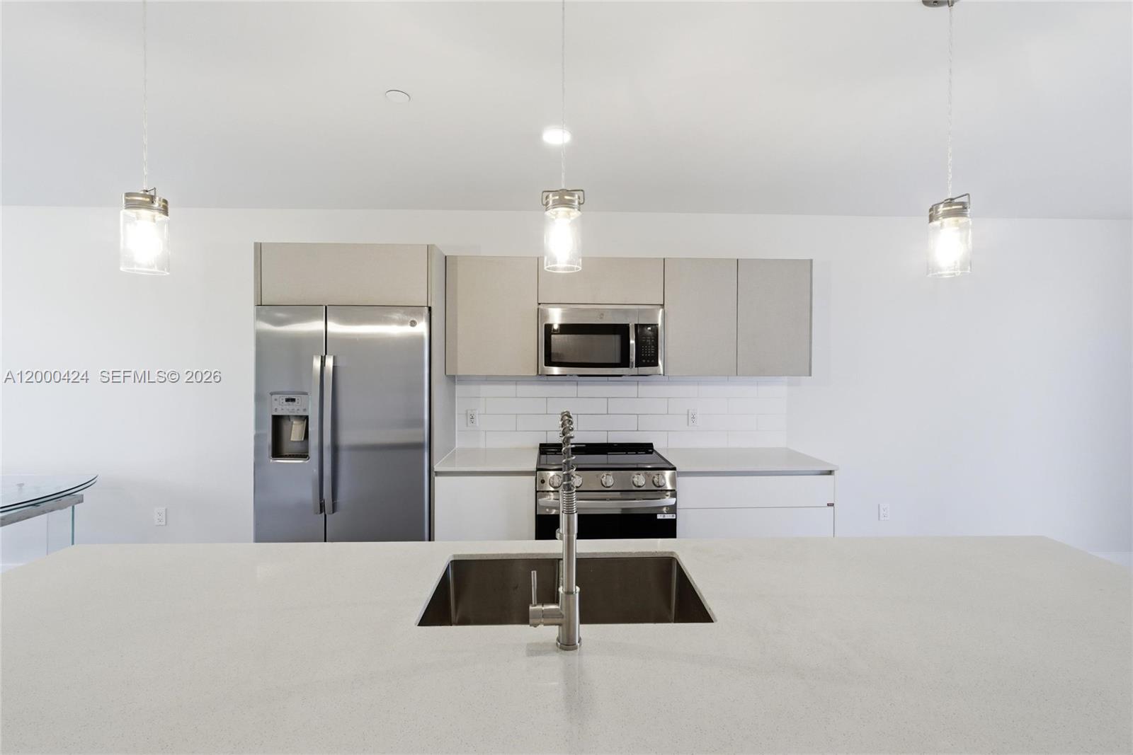 AVENTURA VILLAS CONDO - Residential Lease