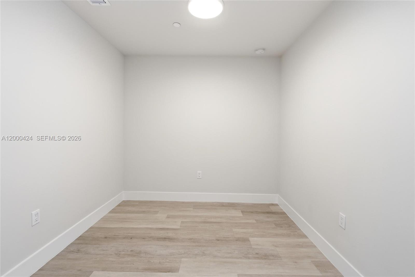 AVENTURA VILLAS CONDO - Residential Lease