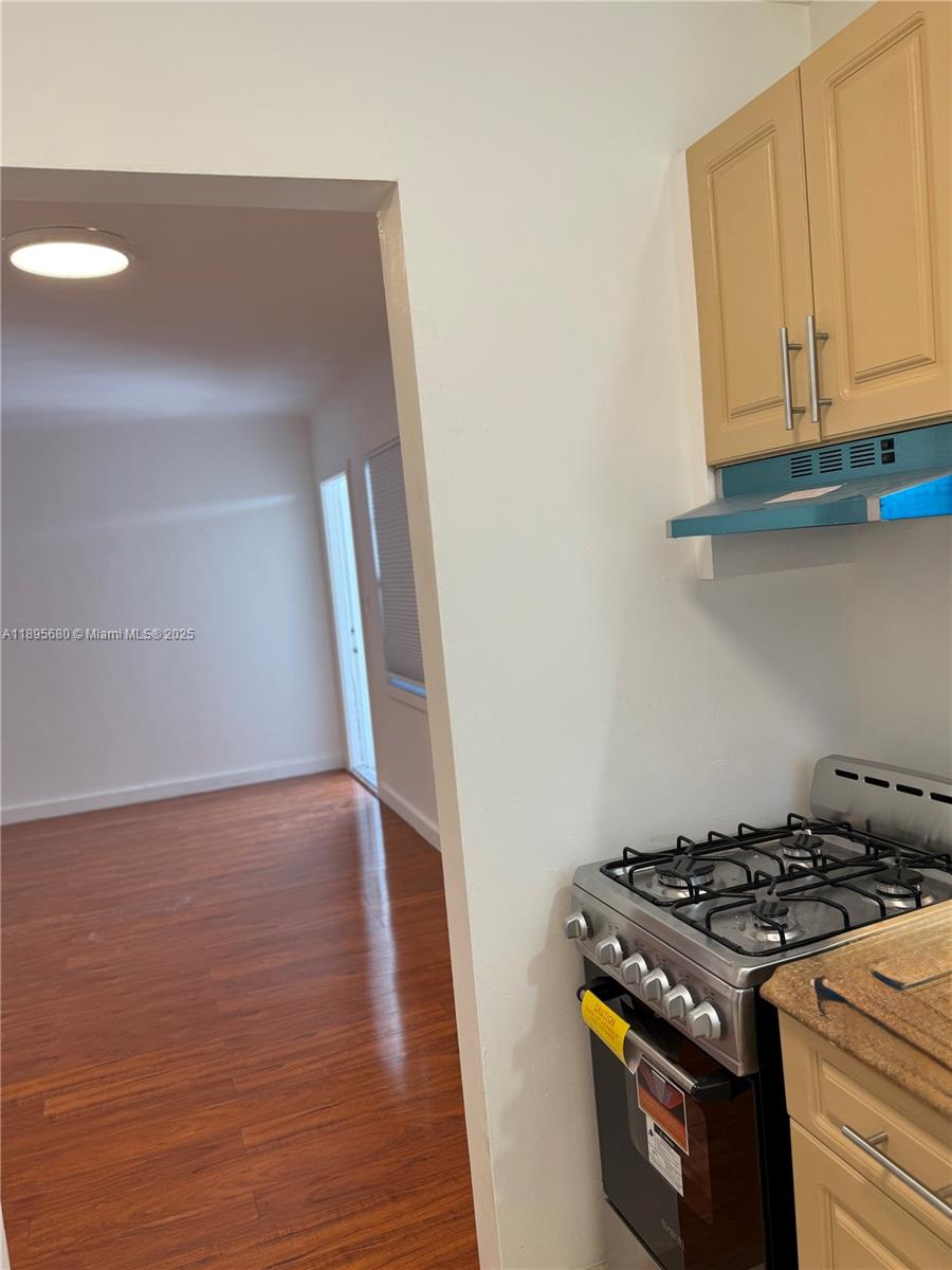 ISLE OF NORMANDY MIAMI VI - Residential Lease