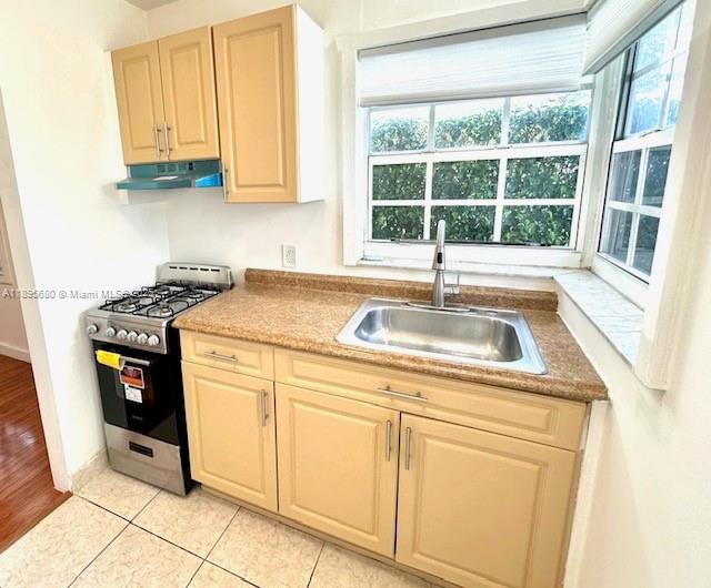 ISLE OF NORMANDY MIAMI VI - Residential Lease