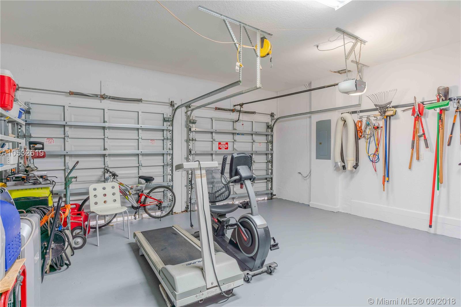 KENDALL BREEZE SOUTH - Residential