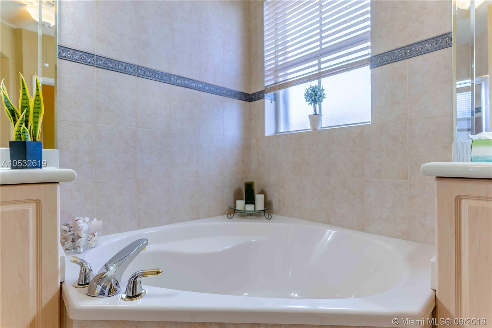 KENDALL BREEZE SOUTH - Residential