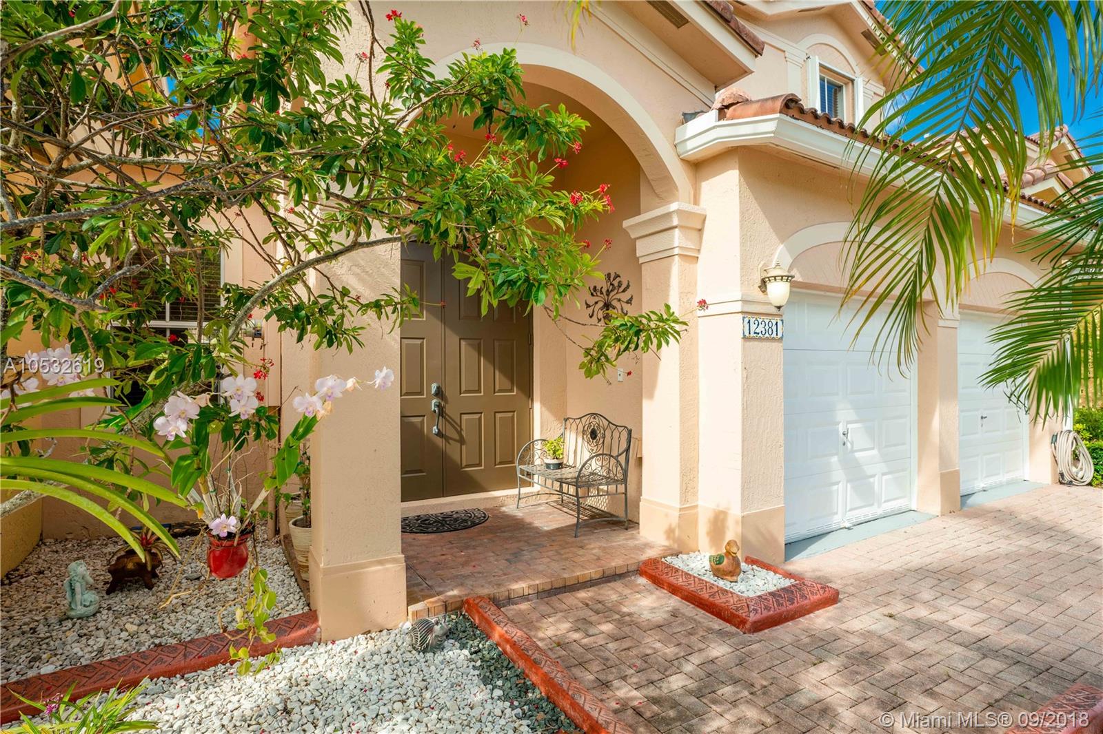 KENDALL BREEZE SOUTH - Residential