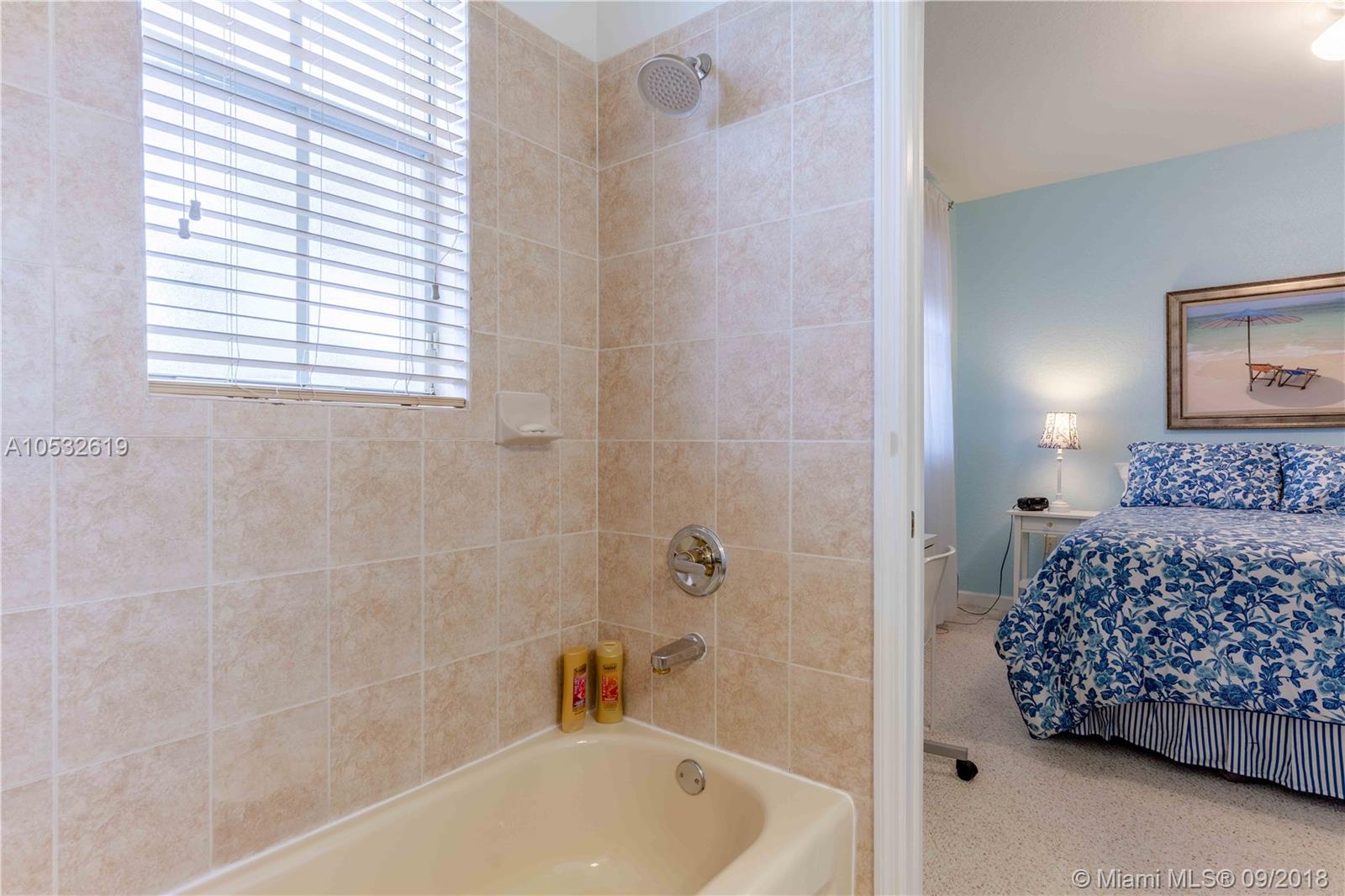 KENDALL BREEZE SOUTH - Residential