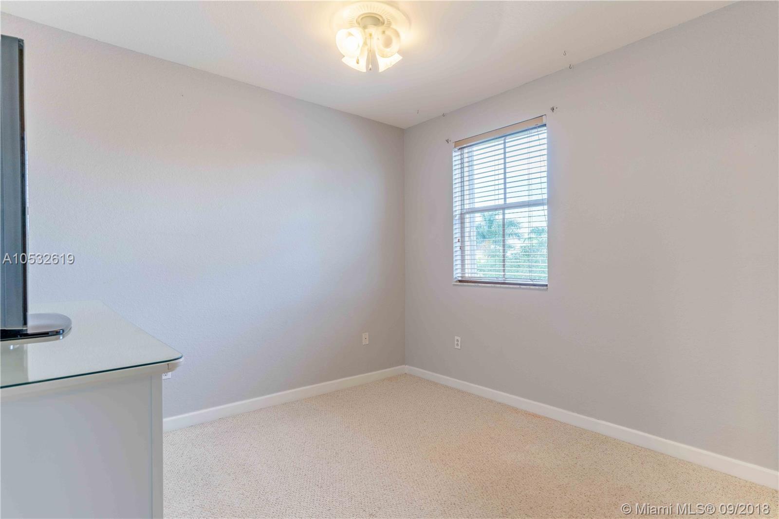 KENDALL BREEZE SOUTH - Residential