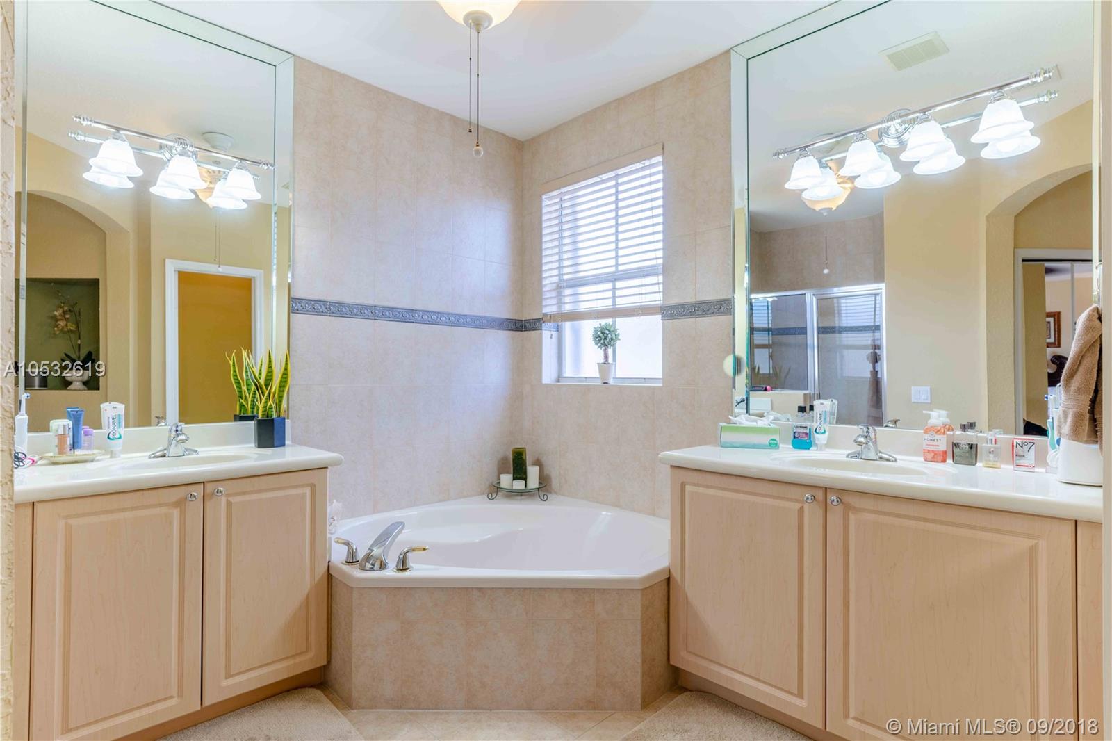 KENDALL BREEZE SOUTH - Residential