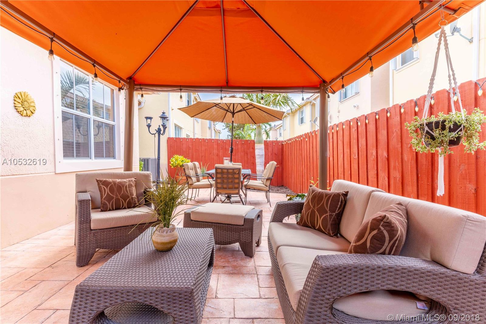 KENDALL BREEZE SOUTH - Residential