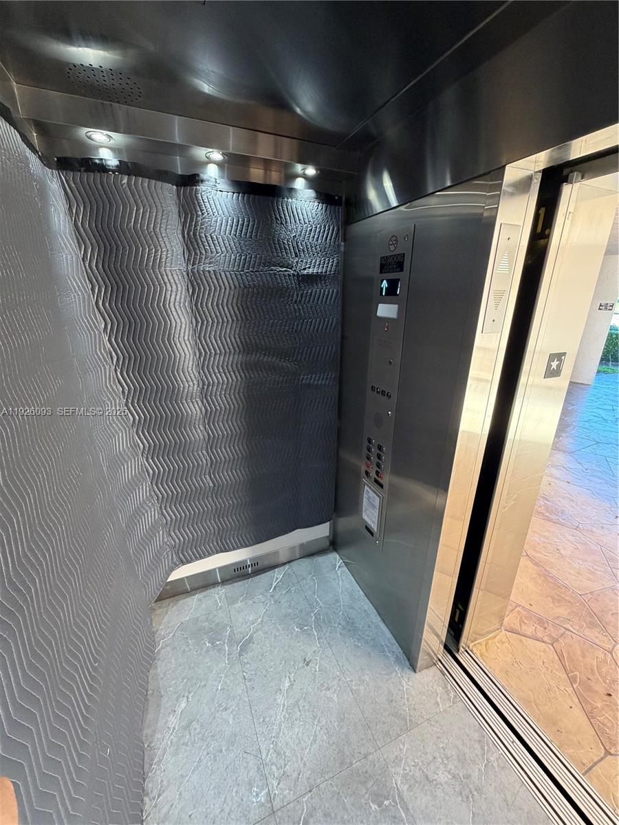 SUNRISE LAKES 167 CONDO - Residential