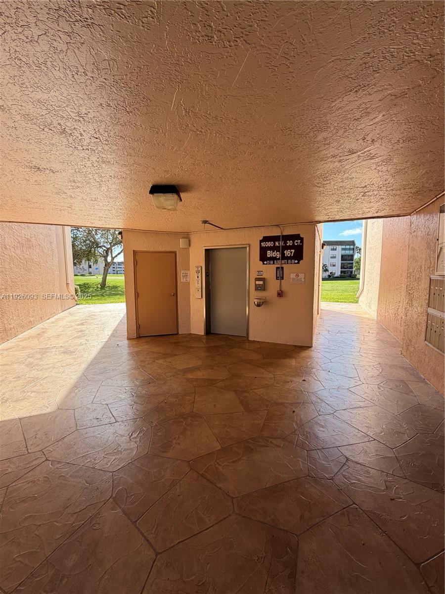 SUNRISE LAKES 167 CONDO - Residential