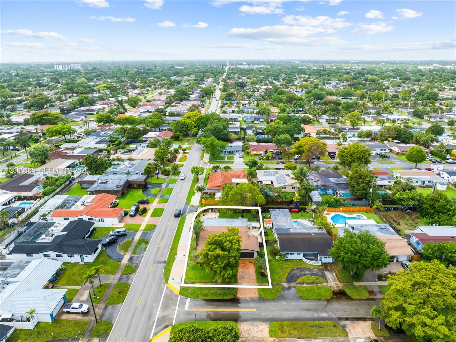 HOLLYWOOD HILLS AMEN PLAT - Residential