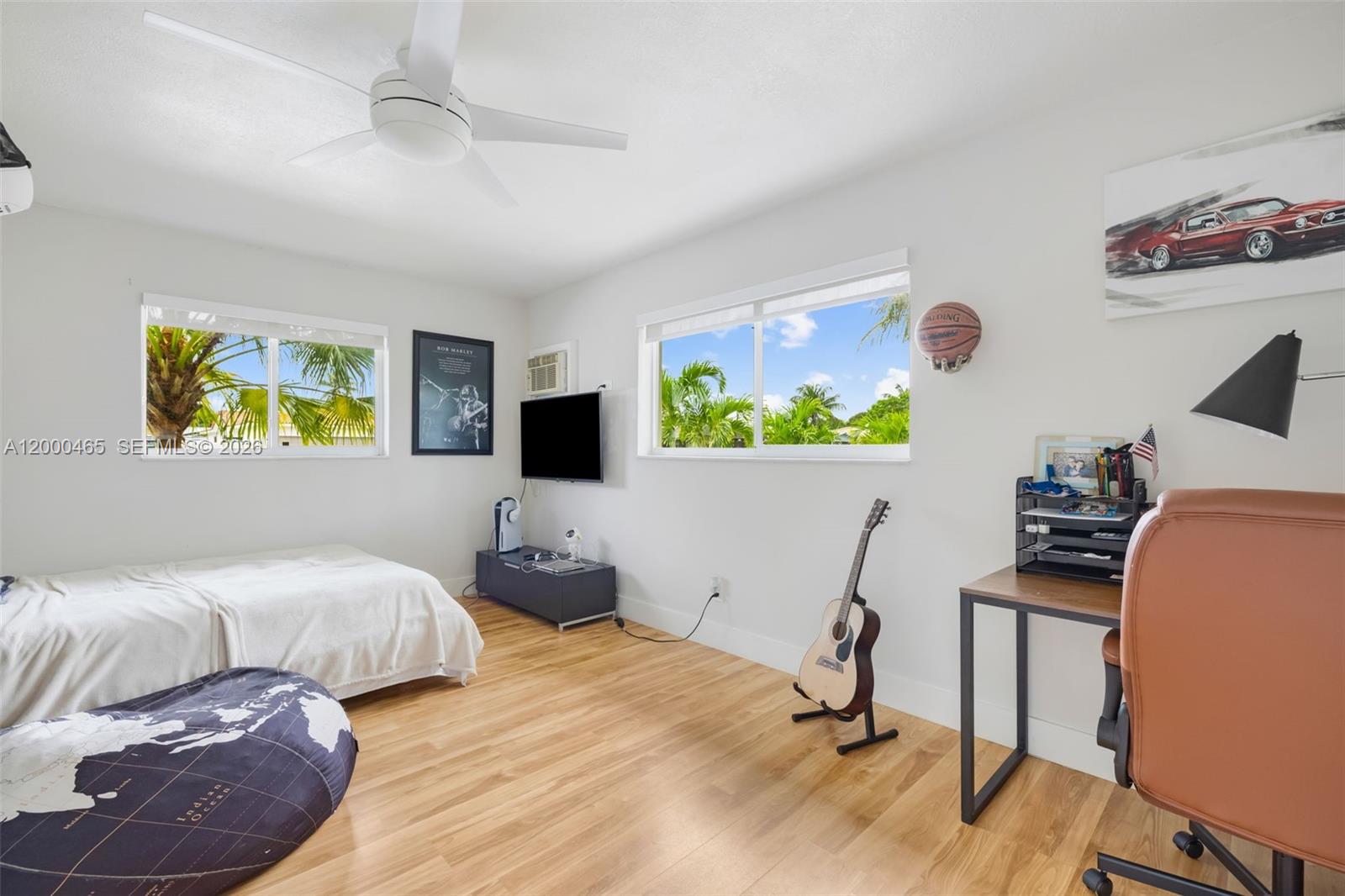 HOLLYWOOD HILLS AMEN PLAT - Residential