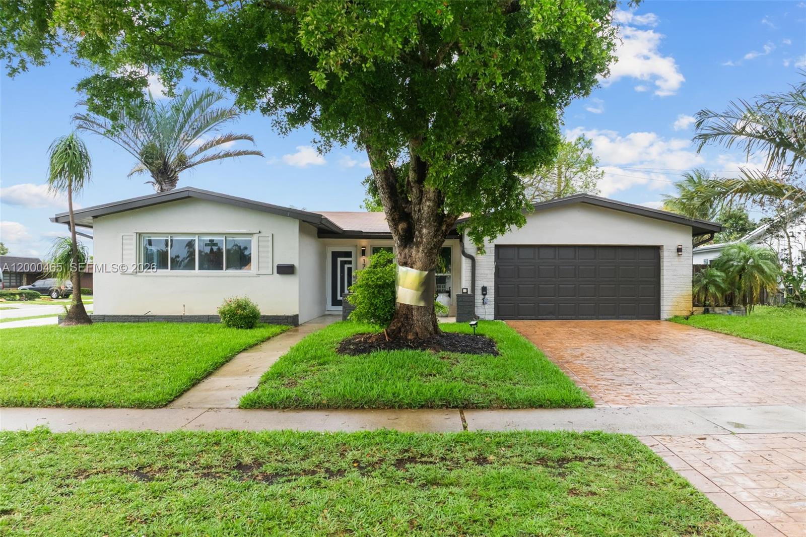 HOLLYWOOD HILLS AMEN PLAT - Residential