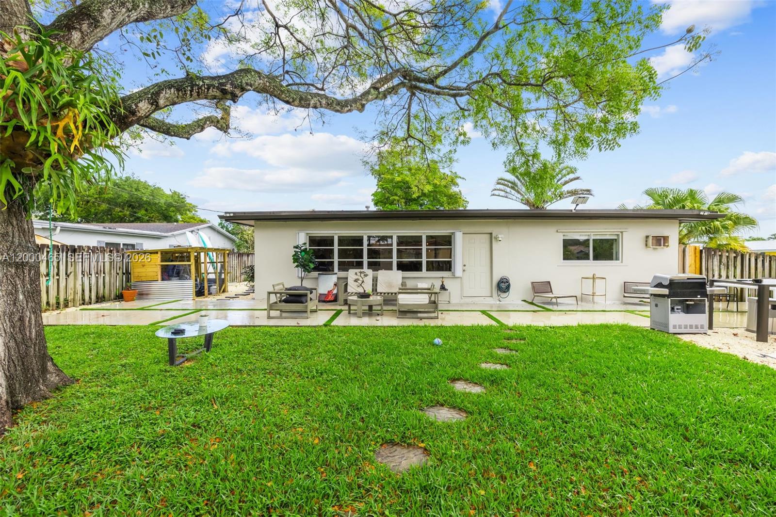 HOLLYWOOD HILLS AMEN PLAT - Residential