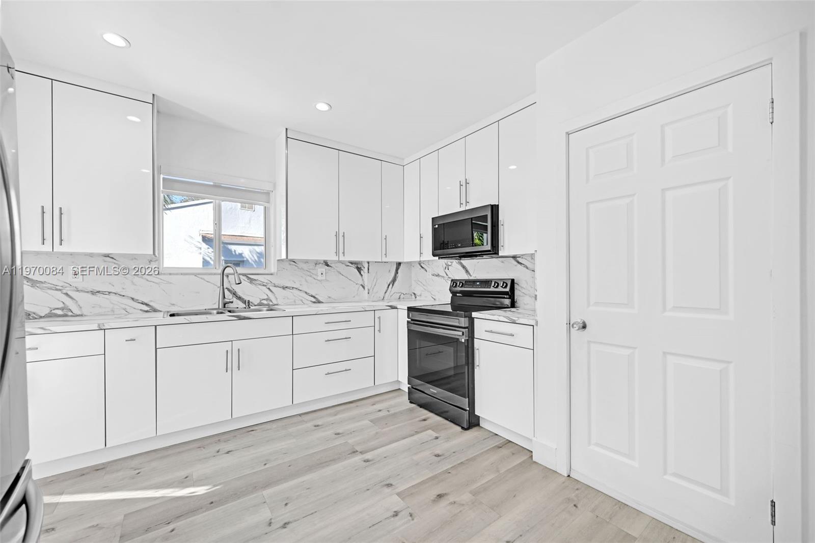 SHORE CREST - Residential