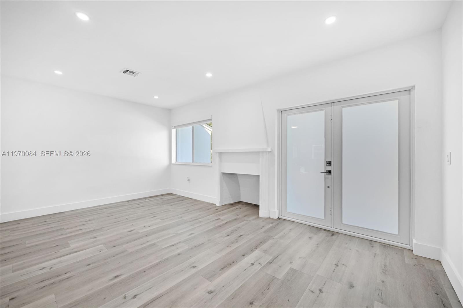 SHORE CREST - Residential