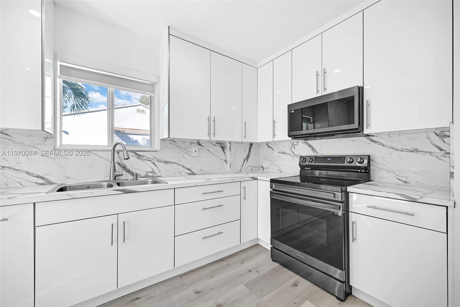 SHORE CREST - Residential