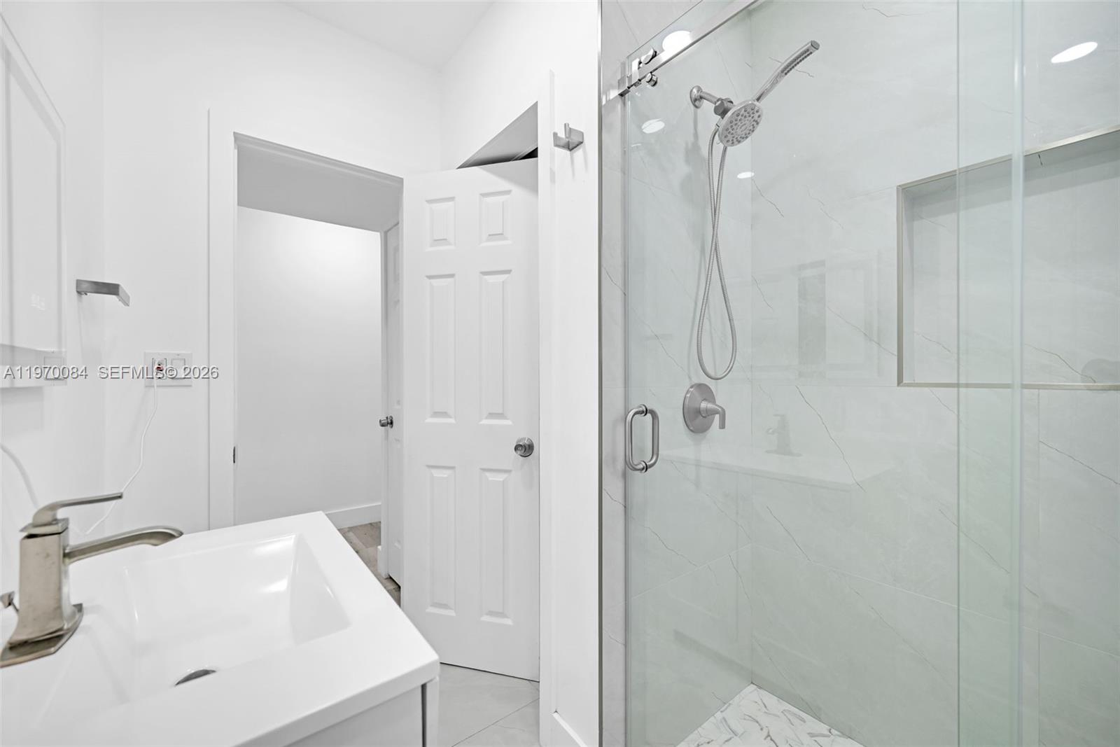 SHORE CREST - Residential