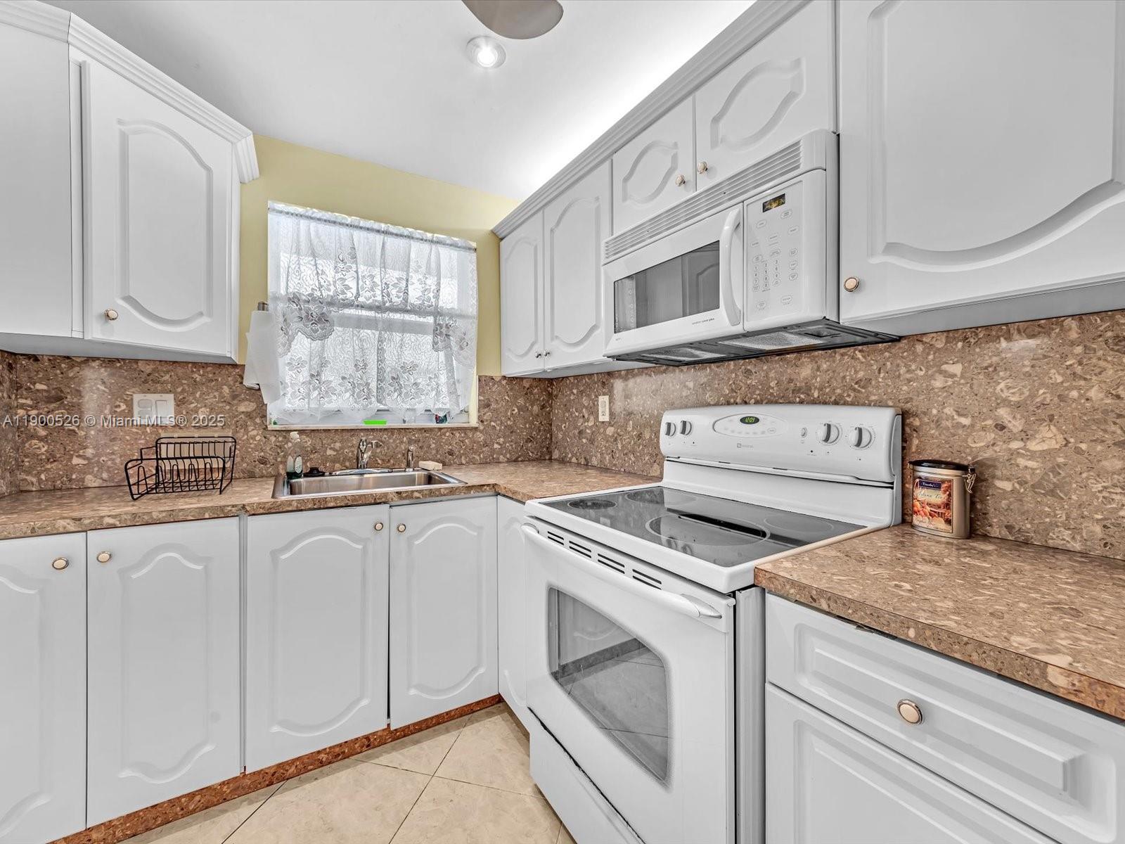 SUNRISE LAKES 44 CONDO - Residential