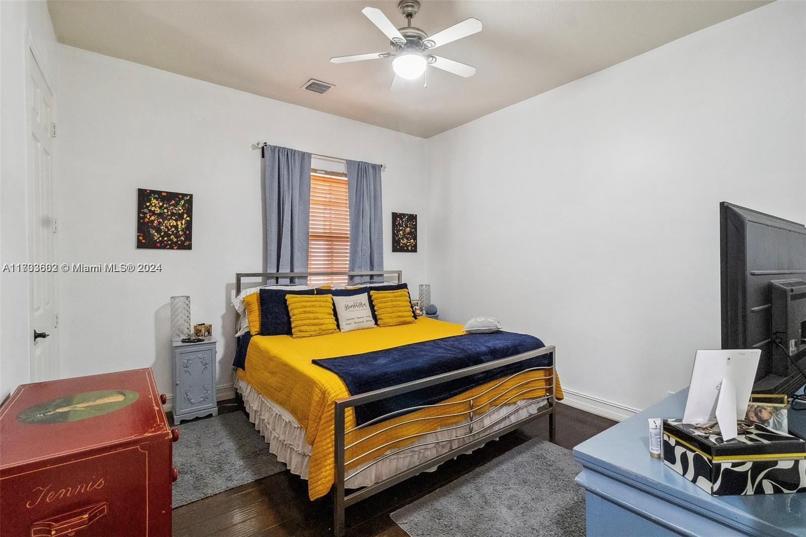 CHAMBERS LAND CO SUB NE1/ - Residential