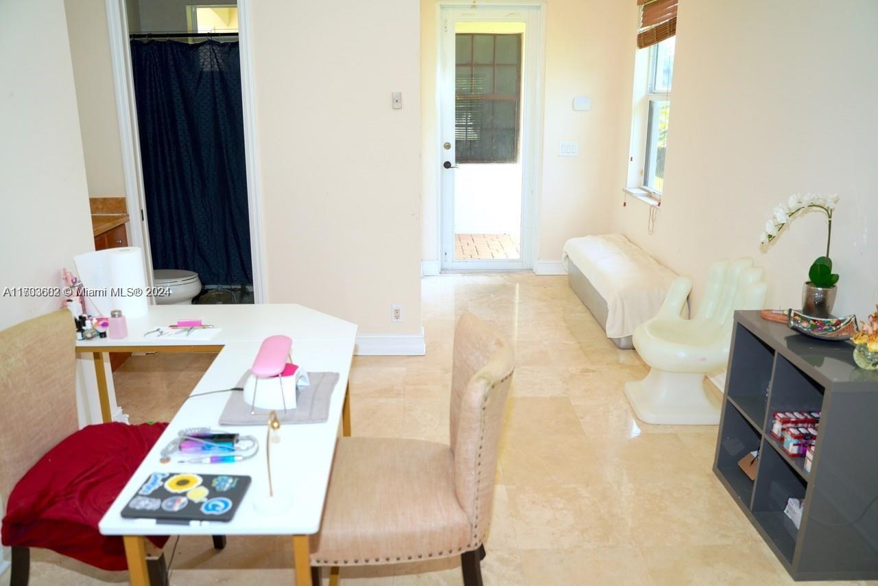 CHAMBERS LAND CO SUB NE1/ - Residential