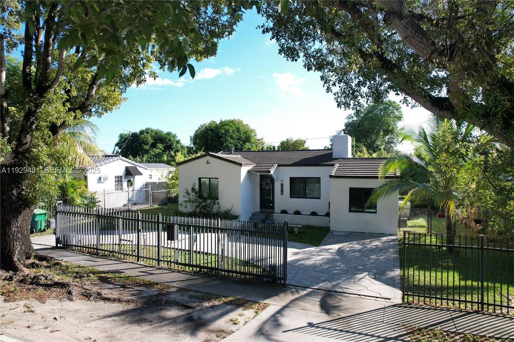 Photo of 2818 SW 19th St, Miami, FL 33145 (MLS # A11929431)