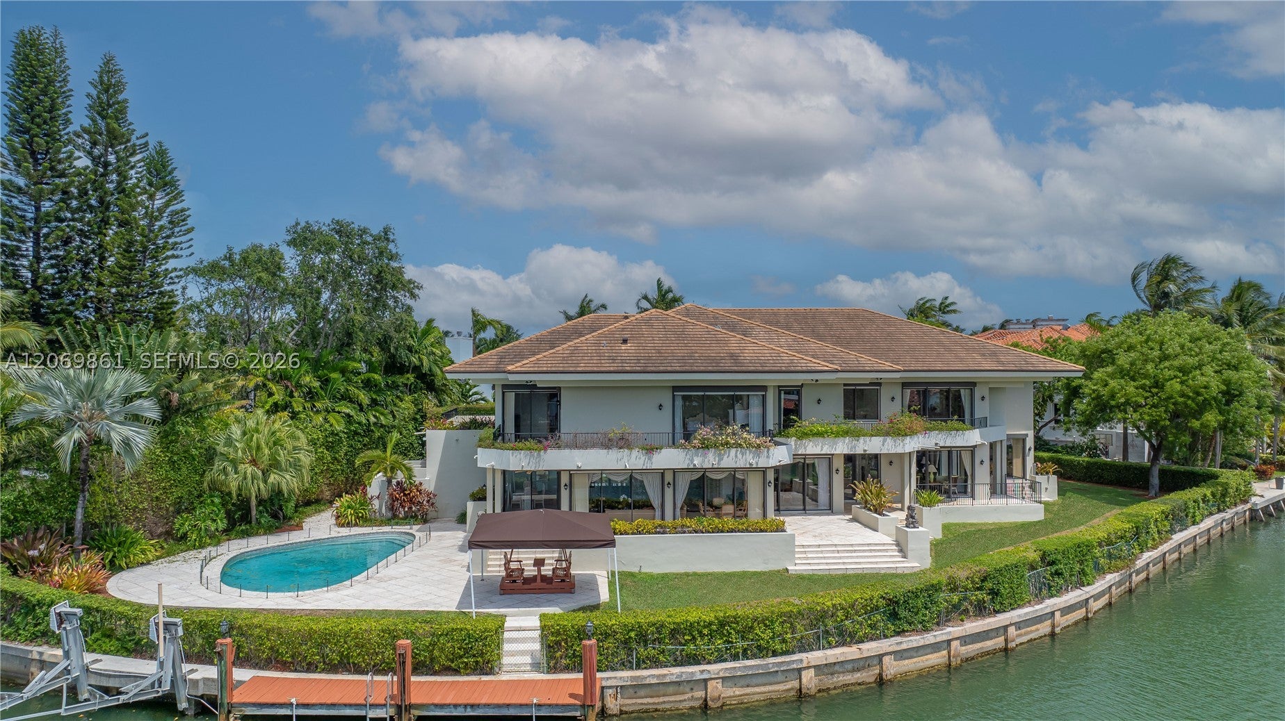 241 Cape Florida Dr