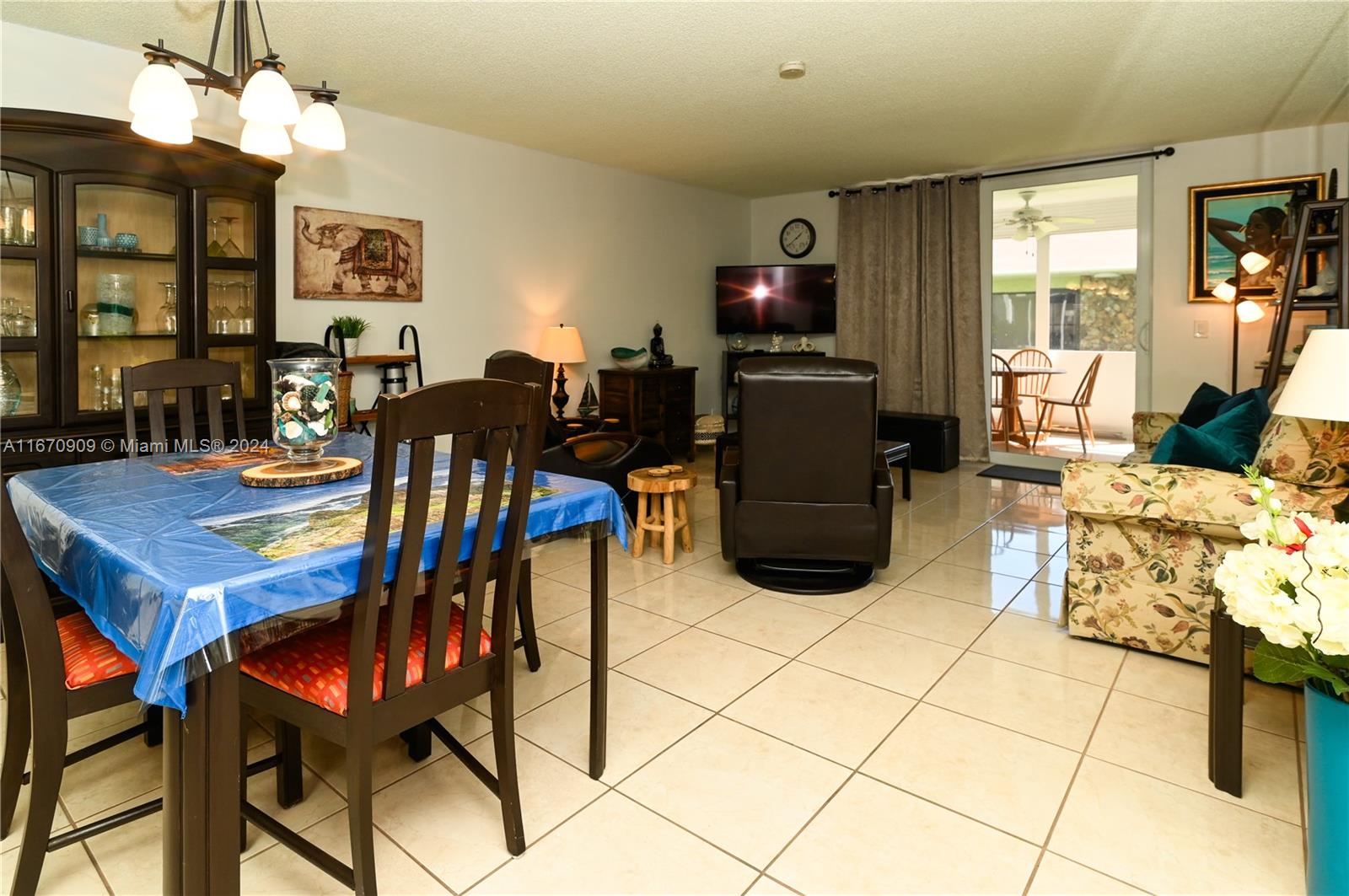 MEADOWBROOK LAKES CONDO - Residential