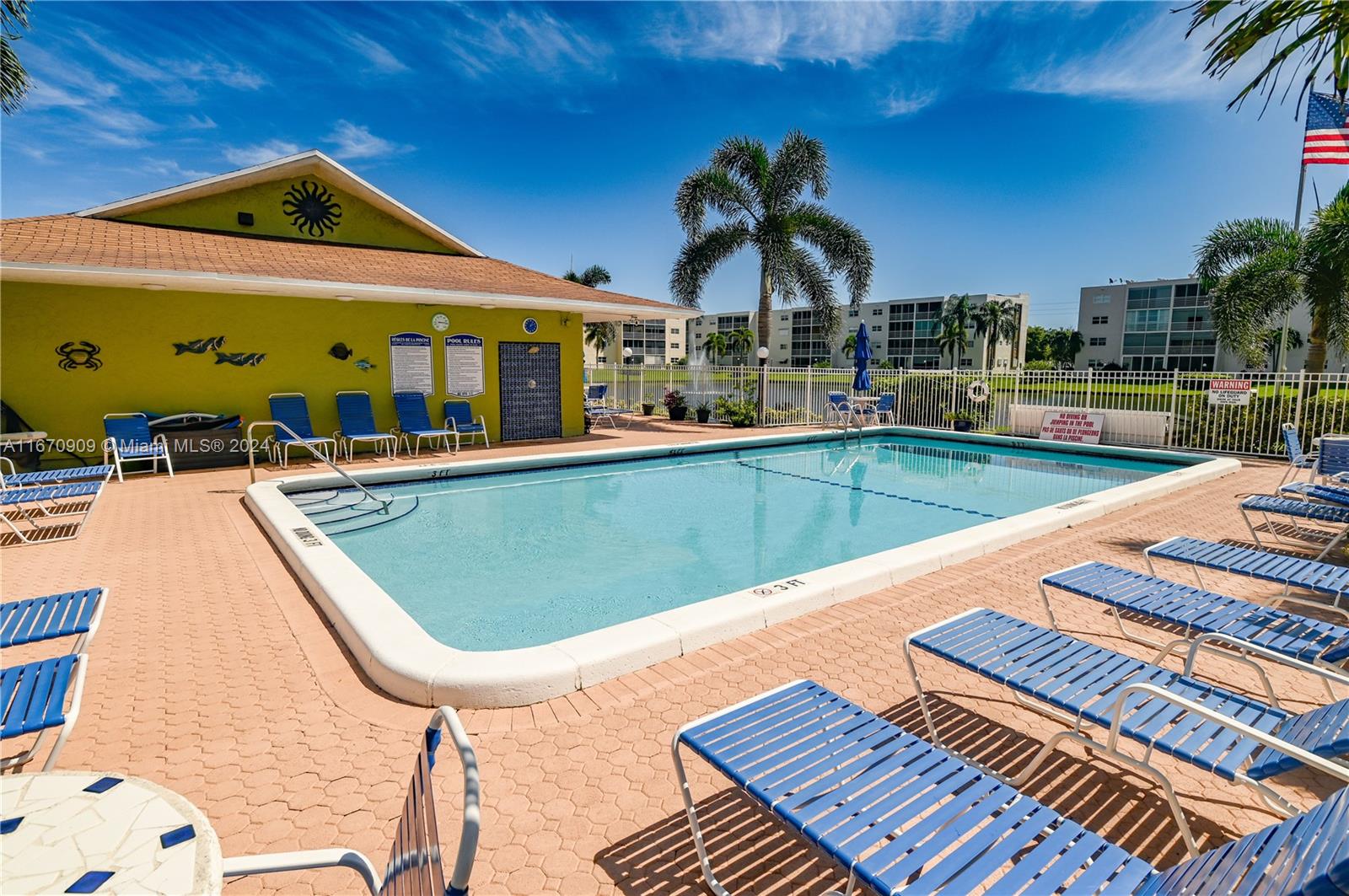 MEADOWBROOK LAKES CONDO - Residential