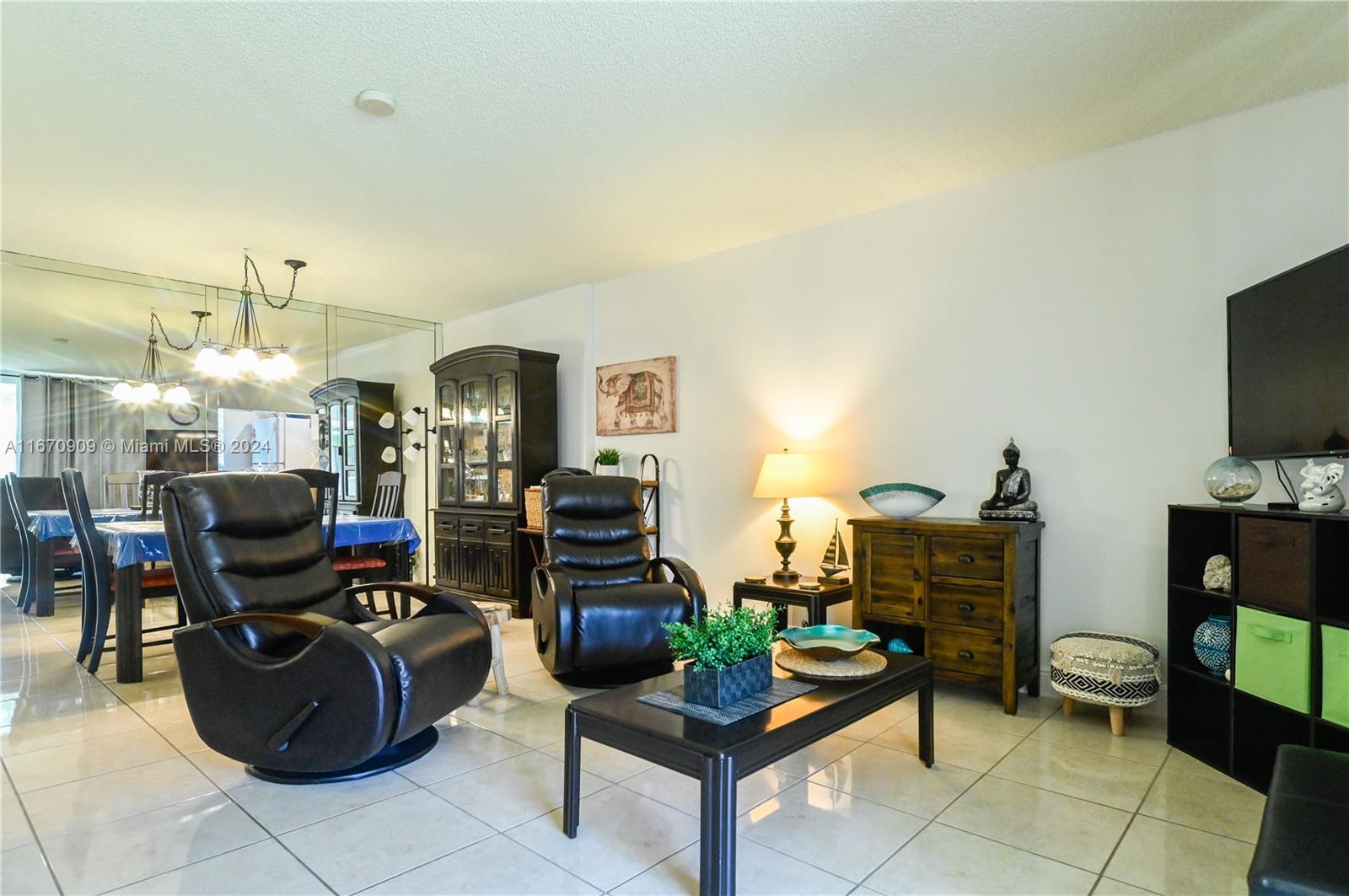 MEADOWBROOK LAKES CONDO - Residential
