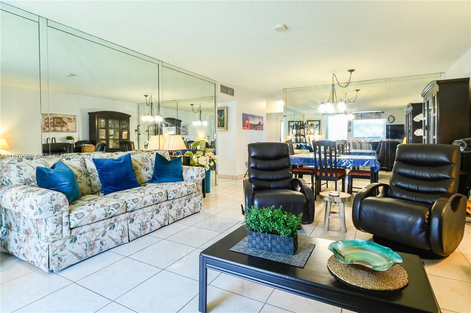 MEADOWBROOK LAKES CONDO - Residential