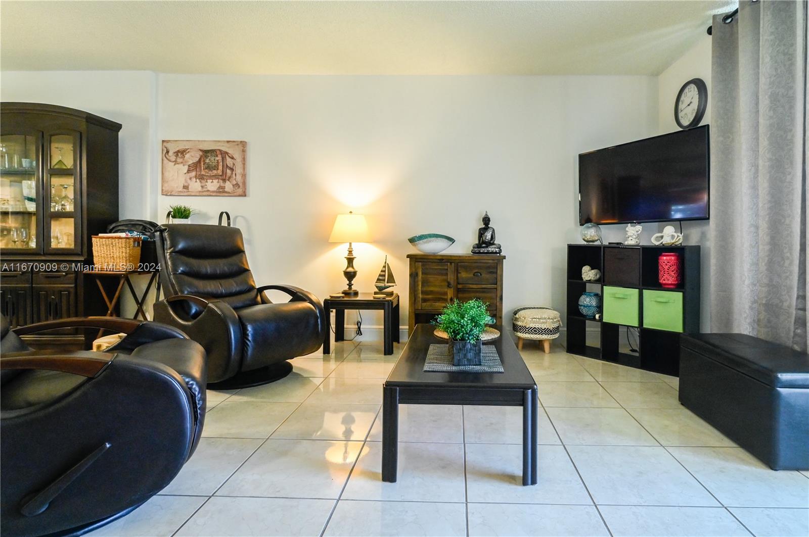 MEADOWBROOK LAKES CONDO - Residential