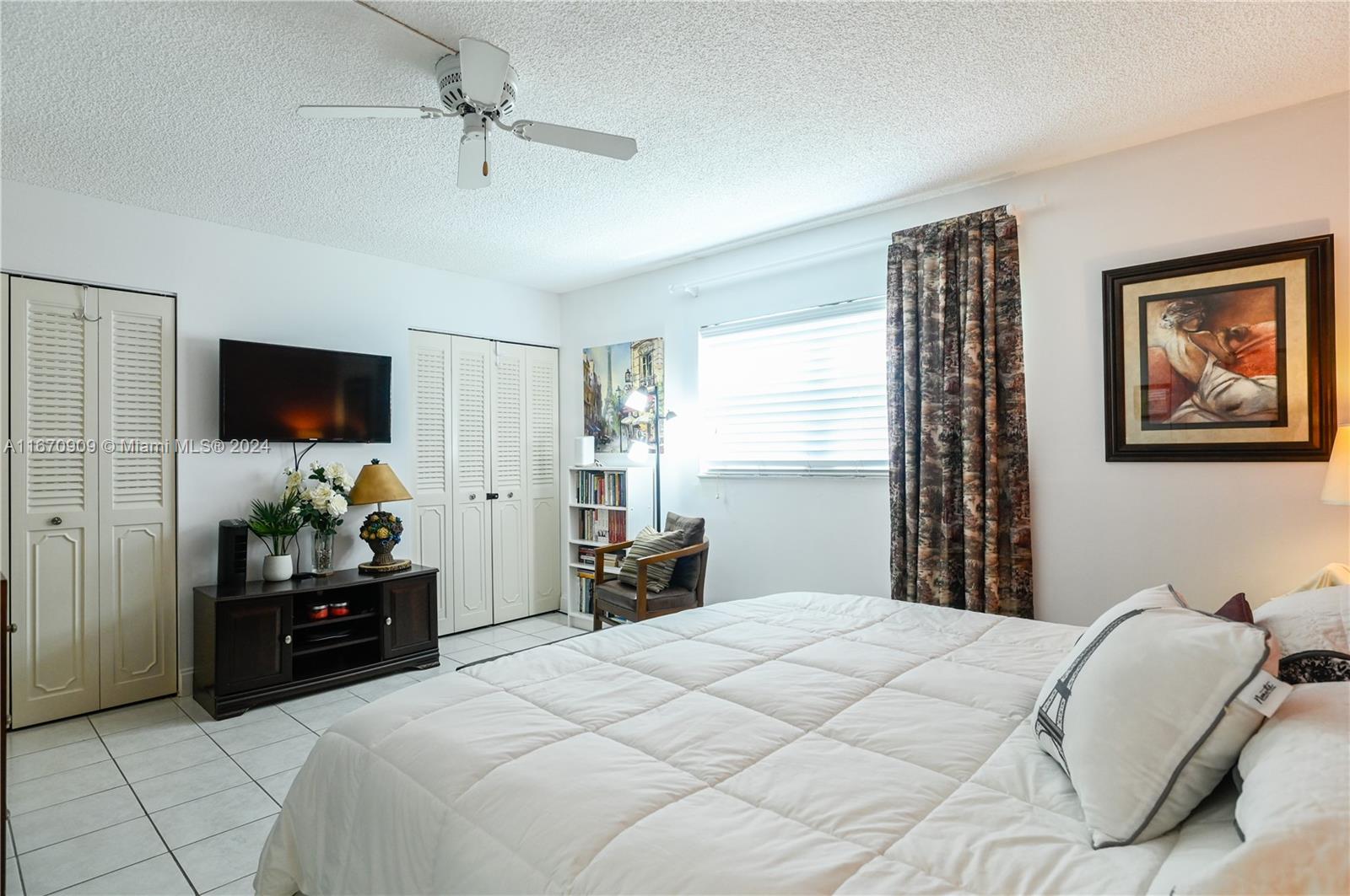 MEADOWBROOK LAKES CONDO - Residential