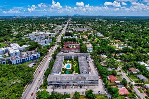 Tiny photo for 15610 NE 6th Ave #23C, Miami, FL 33162 (MLS # A12008365)