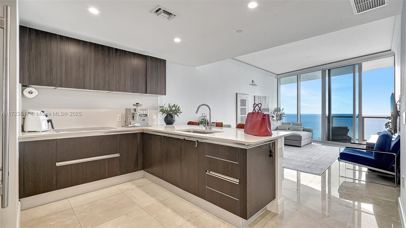 Property for Sale at 17001 Collins Ave 2106, Sunny Isles Beach, Miami-Dade County, Florida - Bedrooms: 1 
Bathrooms: 2  - $1,450,000