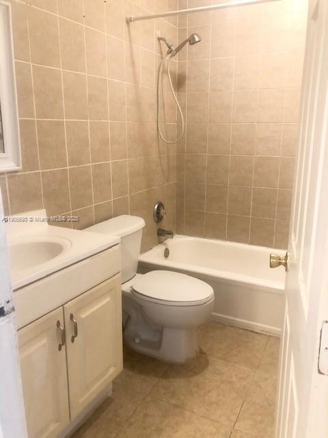 TOWNHOUSES OF PLANTATION - Residential Lease