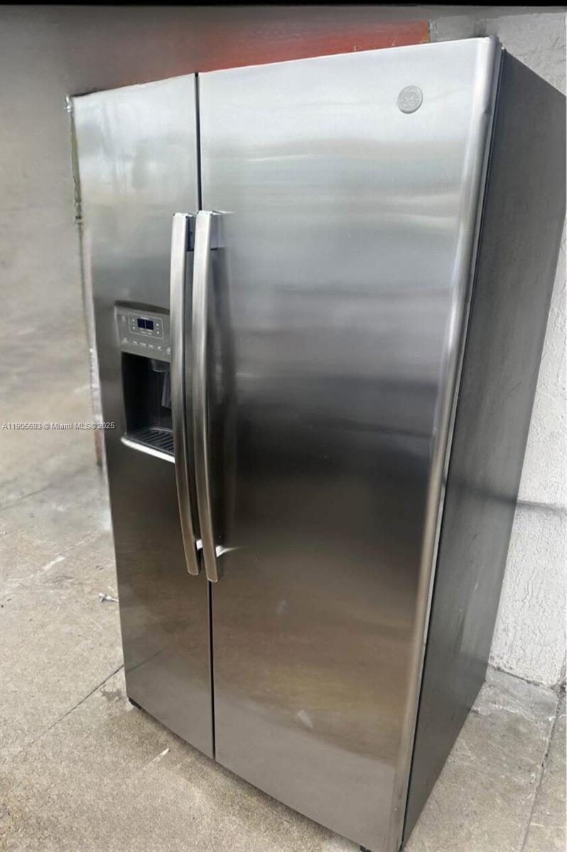 TOWNHOUSES OF PLANTATION - Residential Lease