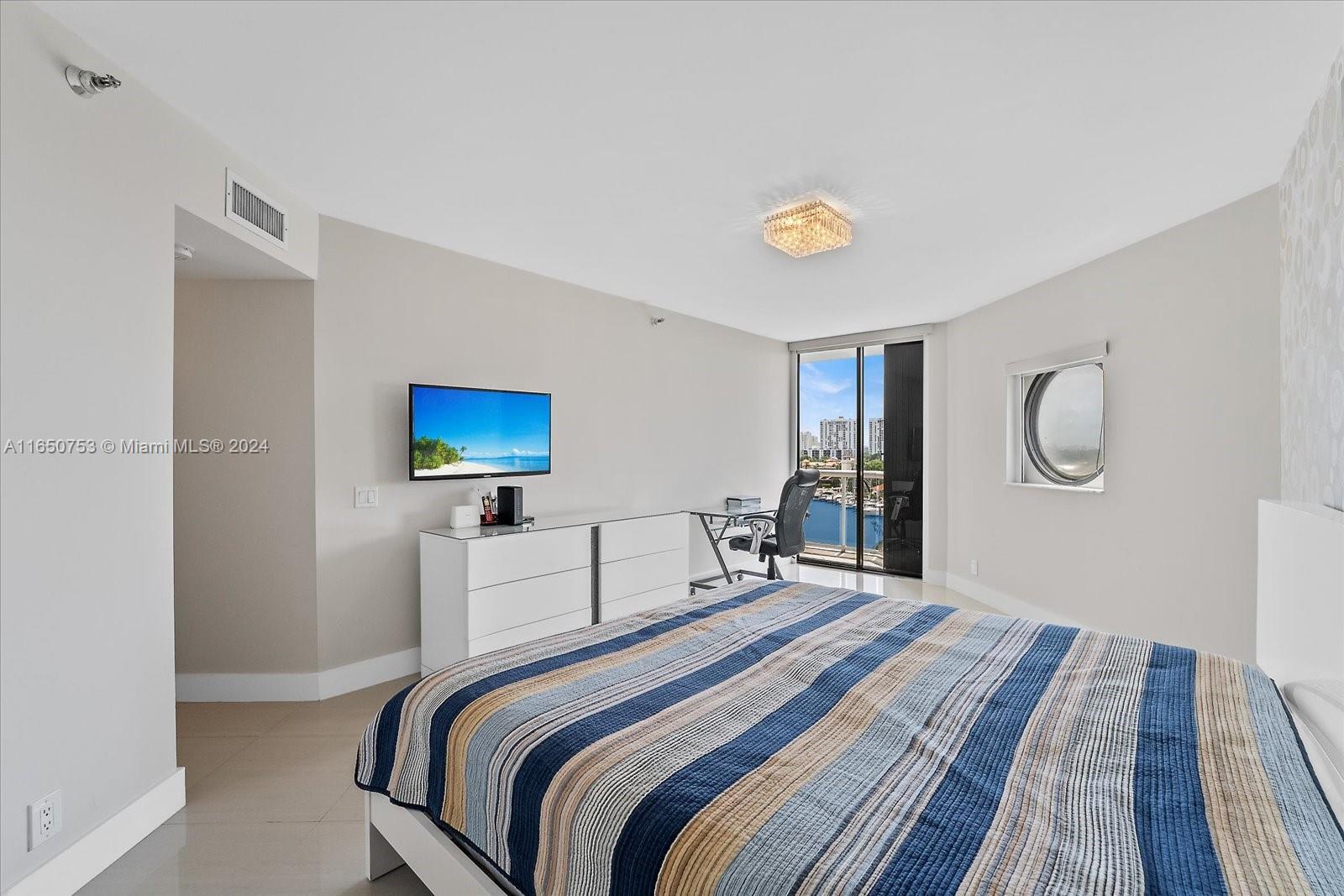 PORTSVIEW @ THE WATERWAYS - Residential