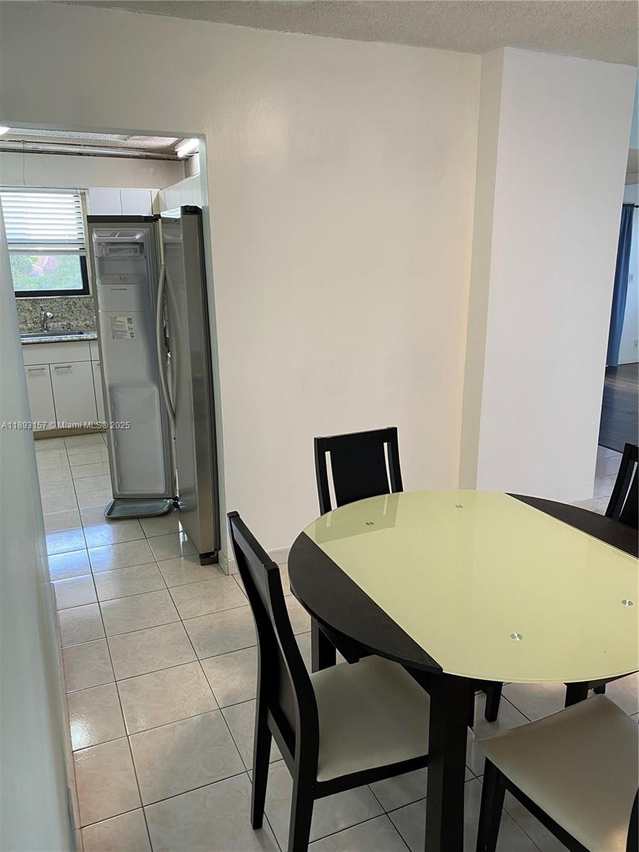 GOLDEN ISLES LAKES CONDO - Residential Lease