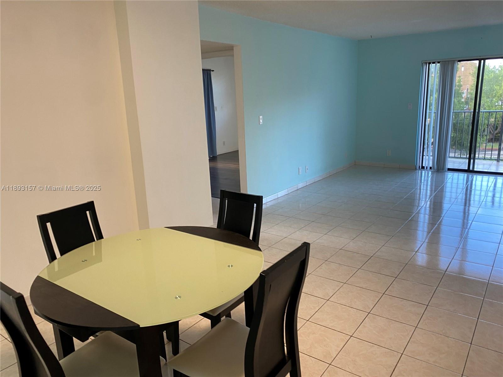 GOLDEN ISLES LAKES CONDO - Residential Lease