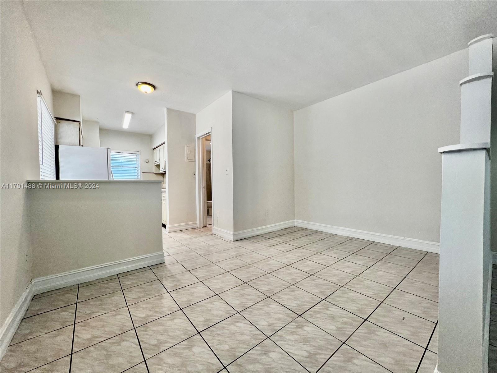 ATRACTIVE FOR INVESTORS. Spacious, newly painted studio with plenty of natural light. Laundry on-site. PARKING SPACE ASSIGNED. Across the beach. Future development next door makes this condominium highly promising, and developers have set their sights on it.