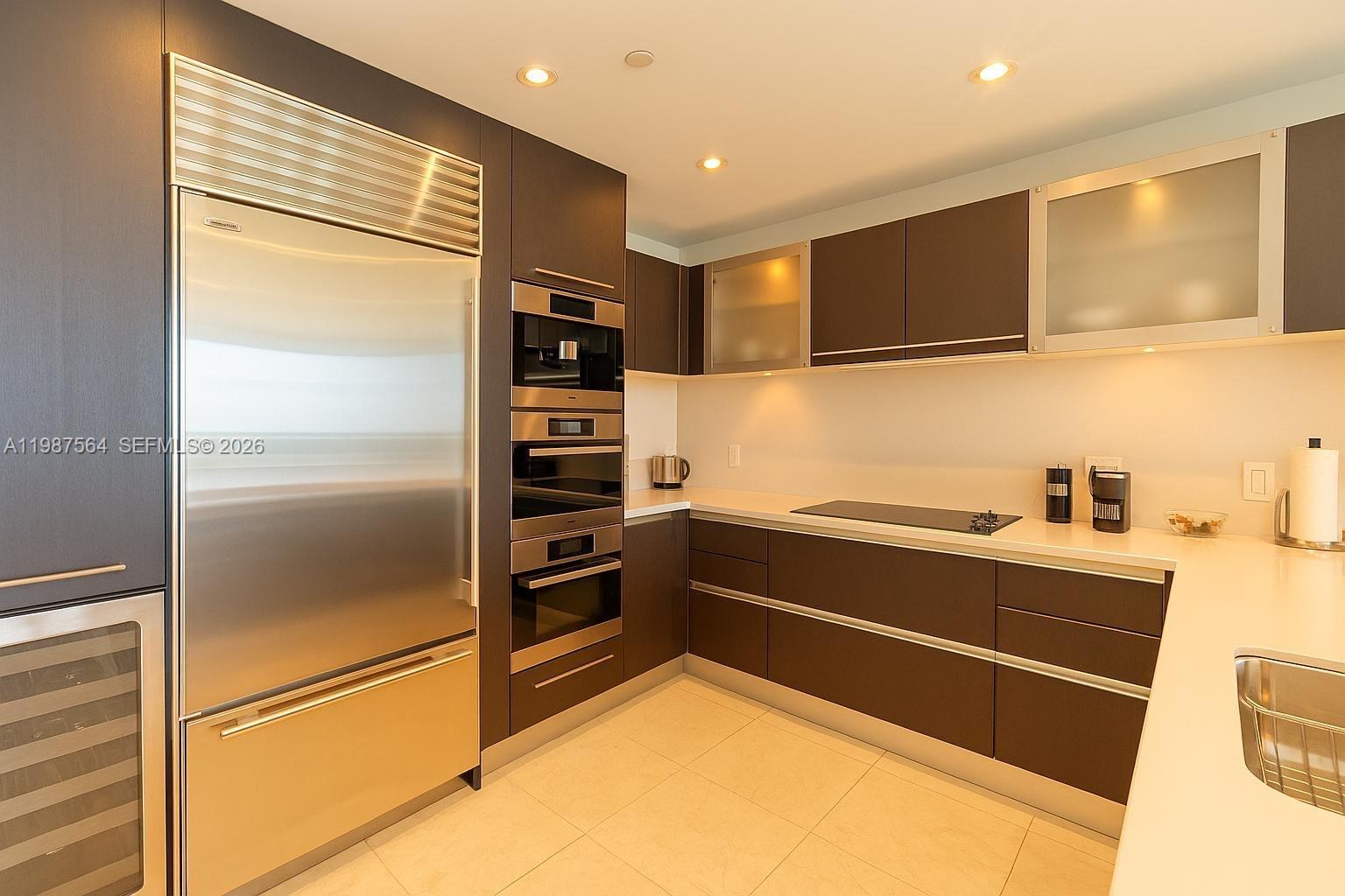 JADE BEACH CONDO - Residential Lease