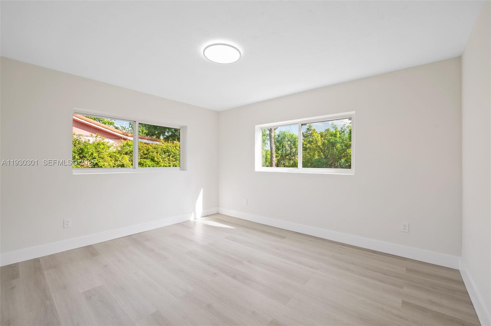 SOUTHERN ESTATES 8TH ADDN - Residential