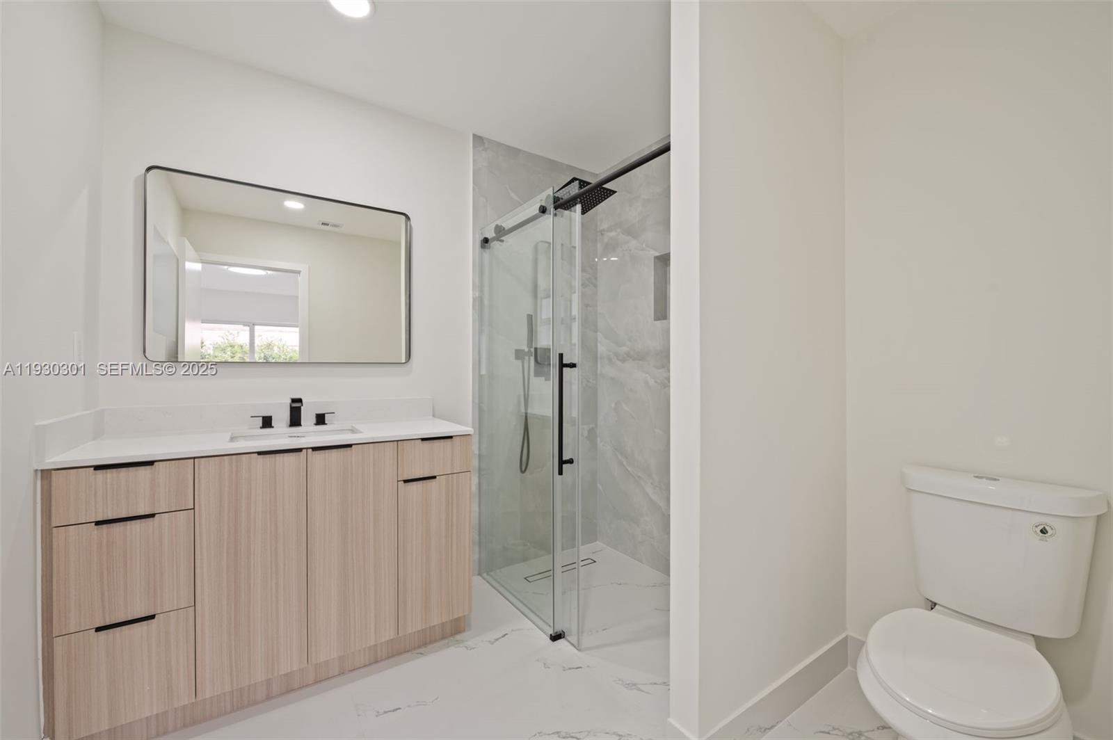 SOUTHERN ESTATES 8TH ADDN - Residential