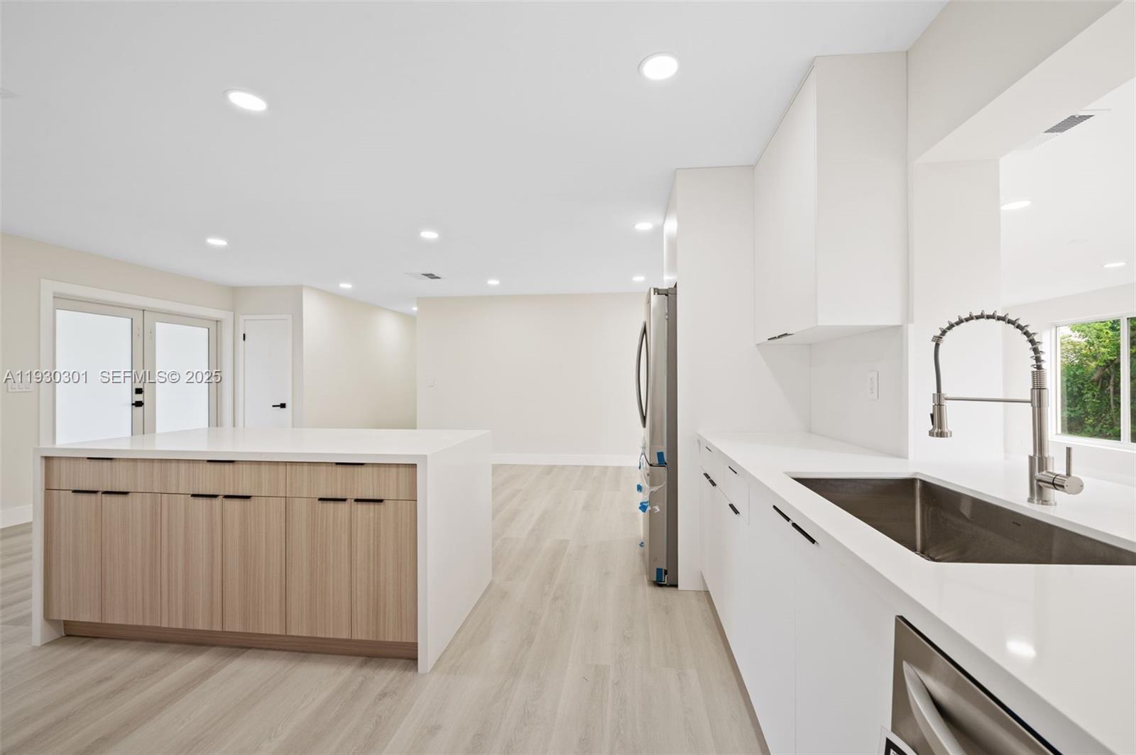 SOUTHERN ESTATES 8TH ADDN - Residential