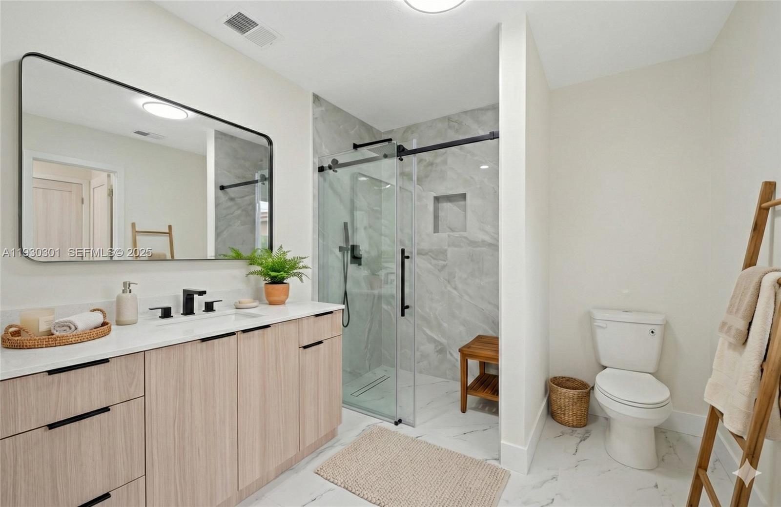 SOUTHERN ESTATES 8TH ADDN - Residential