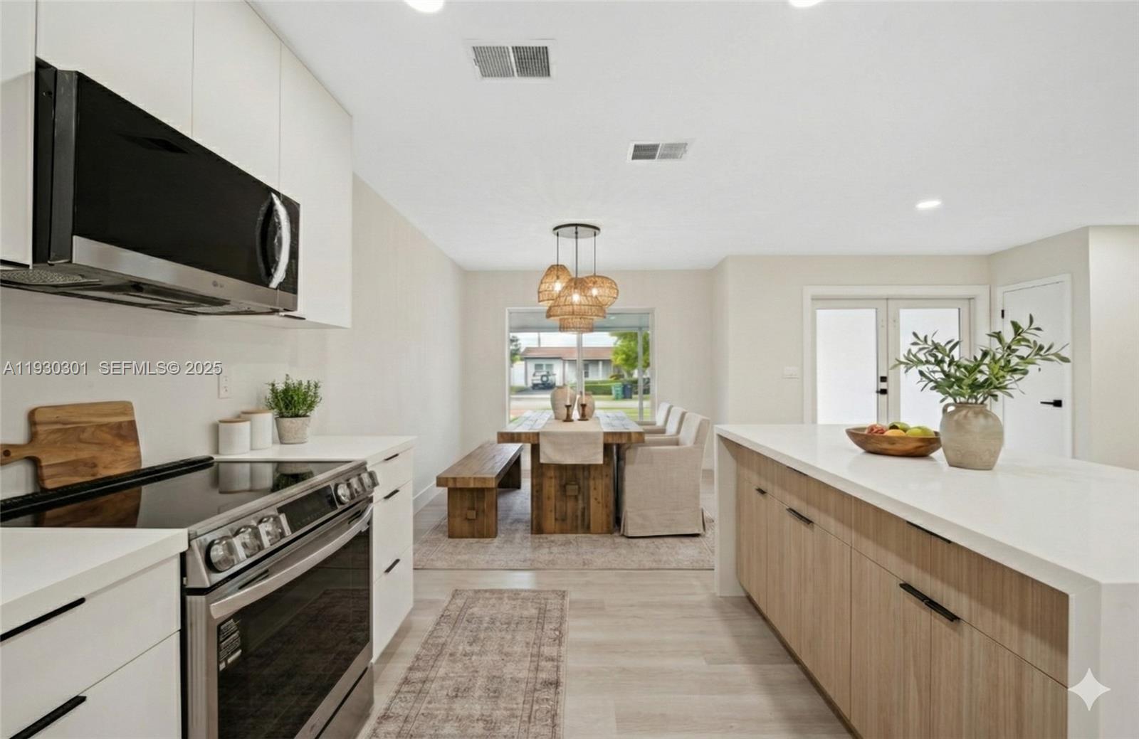 SOUTHERN ESTATES 8TH ADDN - Residential