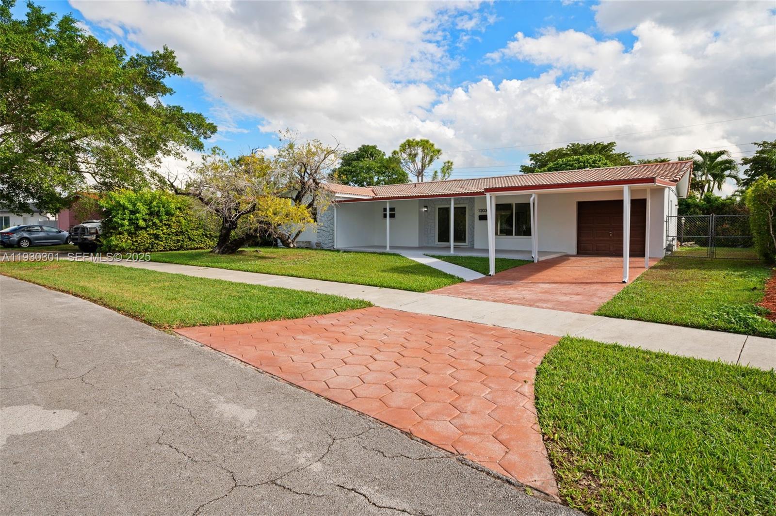 SOUTHERN ESTATES 8TH ADDN - Residential