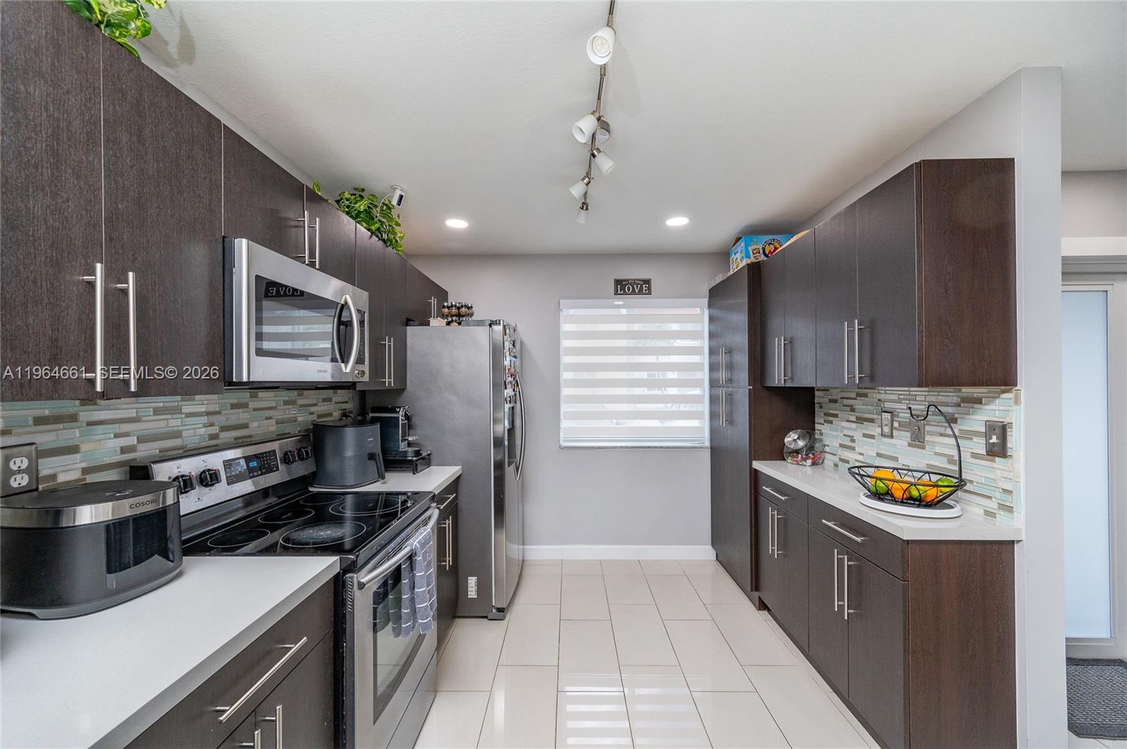 WEITZER SERENA LAKES TOWN - Residential